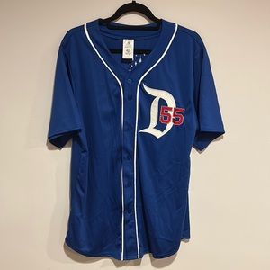 Men’s Disneyland Baseball Jersey Size Medium